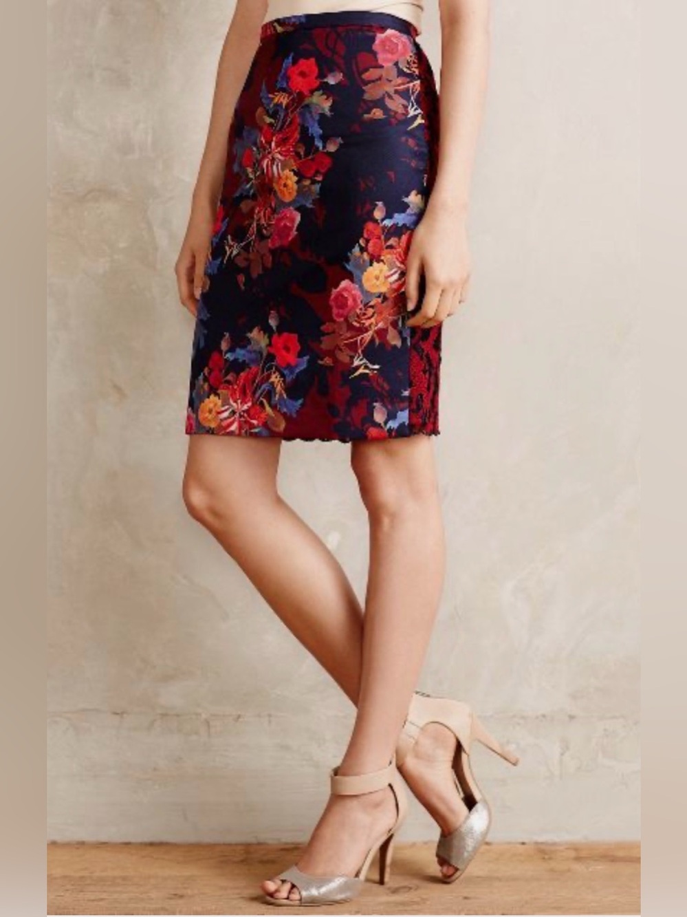 Anthropologie Leifsdottir Quinn Red Lace Floral Print Pencil Skirt (Size 2)